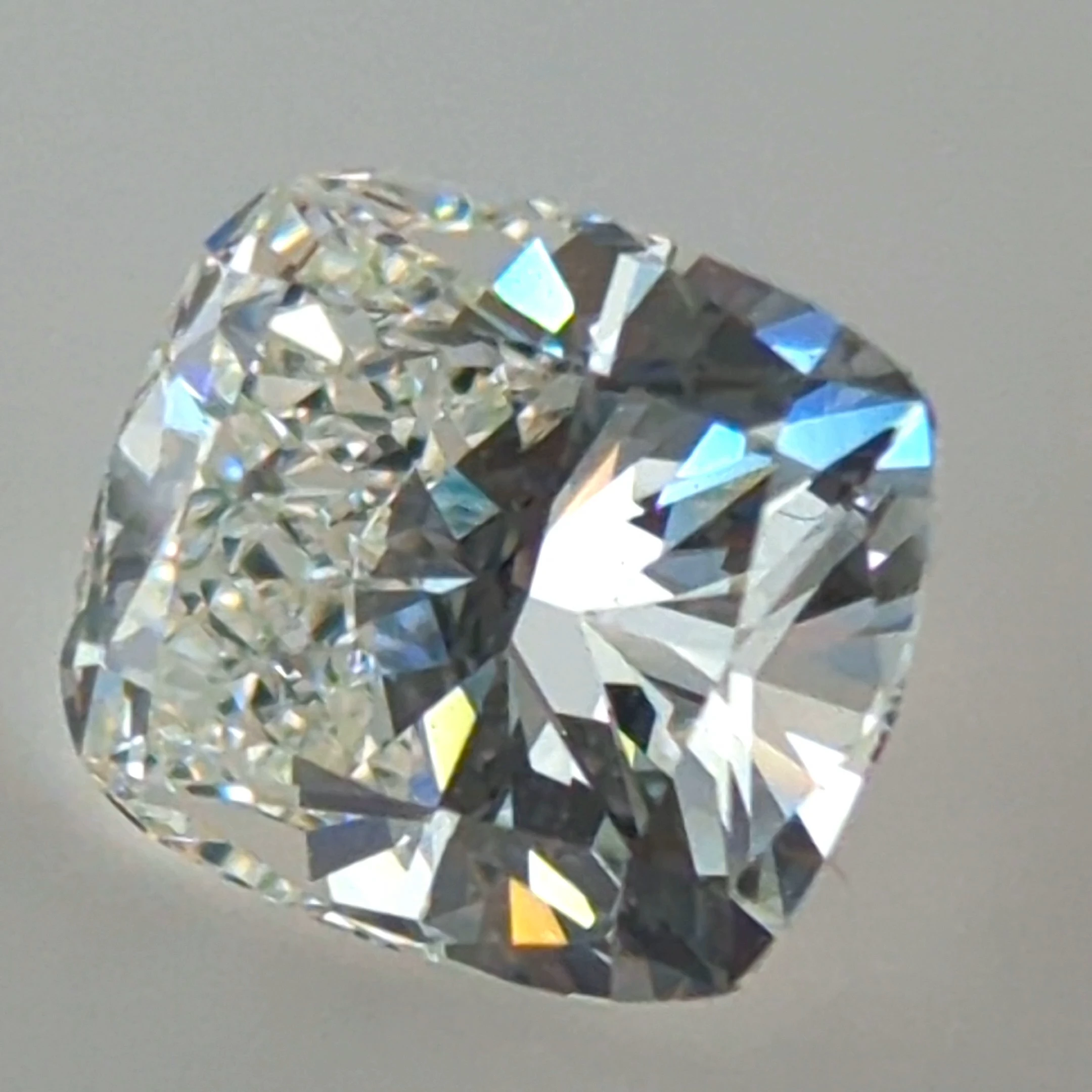 Cushion Modifie Diamond