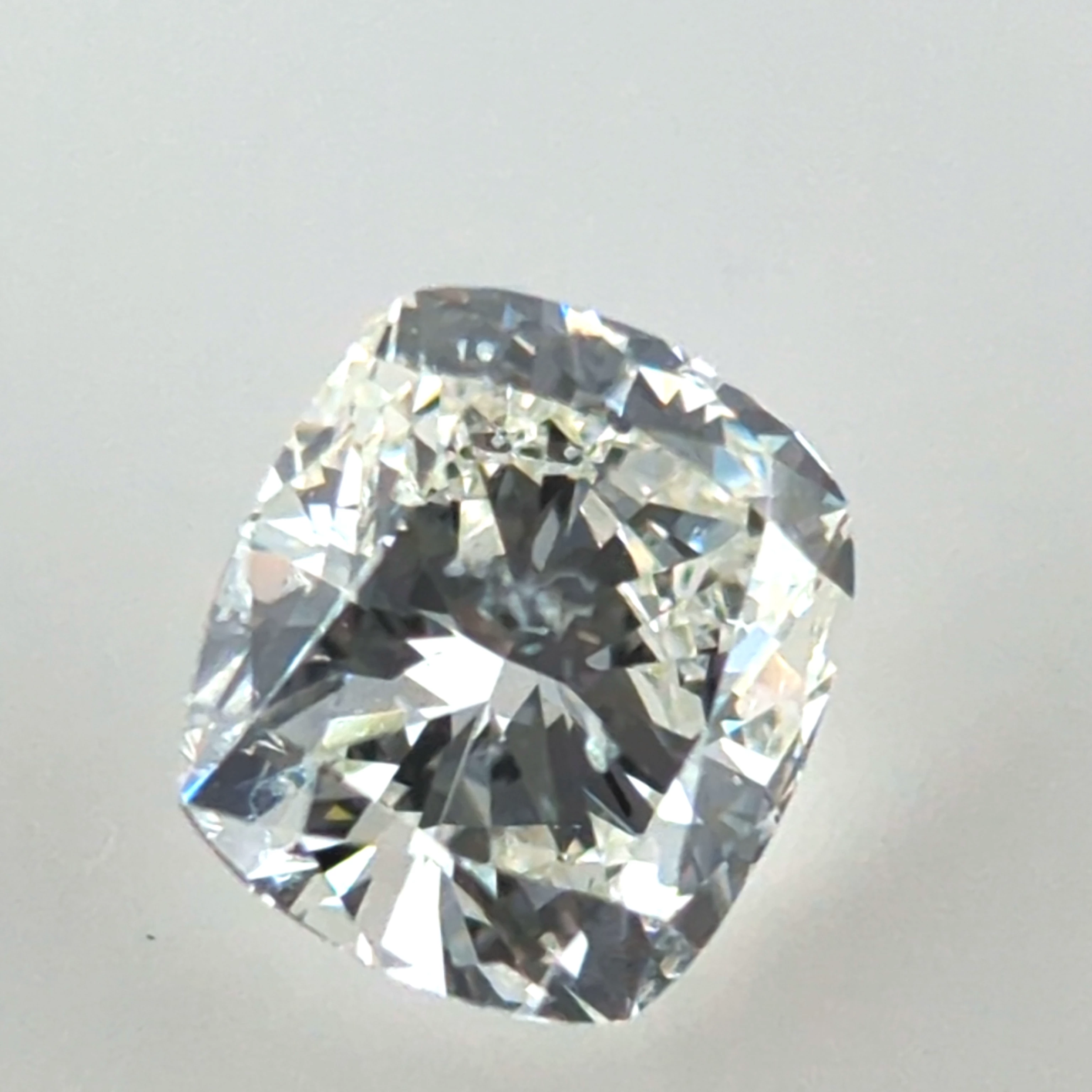 Cushion Modifie Diamond